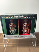 Snoop Dogg Snoop on the Stoop Holiday 2-Pc 16 oz Pint Beer Glass Set picture