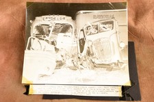 Sycamore IL Bus Truck Crash 20+ Injured 8¾x7¾ 1947 AP Wire Photo V39 picture
