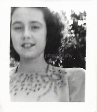20th CENTURY WOMAN Vintage SMALL FOUND FAMILY PHOTO Original B+W 54 40 K picture