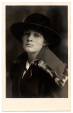 RPPC Portrait of a Beautiful Edwardian Woman  picture