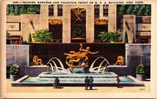 Sunken Gardens Fountain Front RCA Bldg New York NY Linen Postcard UNP VTG Unused picture