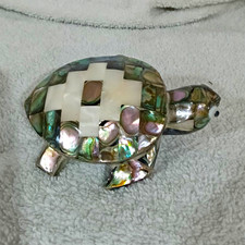 Vintage Mex. Folk Art Mosaic Turtle Figurine 360 Abalone Mother of Pearl 4 1/2