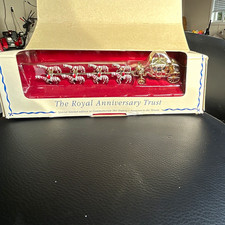 Royal Anniversary Trust Elizabeth II Gold State Coach 40th Anniv Limited Ed picture