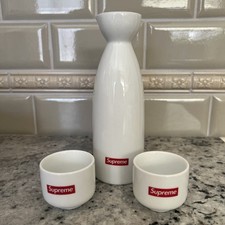 Supreme Sake Set Accessory Fall Winter FW17 White Red Box Logo Brand New RARE picture