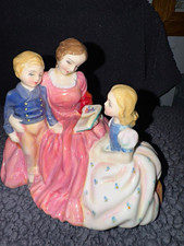 Royal Doulton The Bedtime Story HN2059 Porcelain Figurine Leslie Harradine 1949 picture