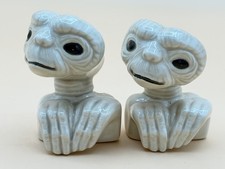 Steven Spielberg’s ET Extra Terrestrial Salt & Pepper Shakers Signed MW picture