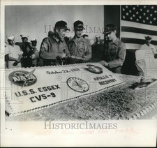 1968 Press Photo Apollo 7 astronauts presented with a giant cake by Essex crew picture