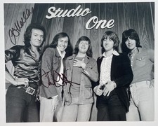 SIGNED THE HOLLIES ALLAN CLARKE BERNIE CALVERT 10x8 PHOTO RARE AUTHENTIC picture