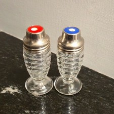 VINTAGE Hazel Atlas Airko Beehive Glass Salt & Pepper Shakers w/ Lids red blue picture