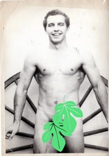 Vintage photo - Handsome guy, buff and friendly - Gay interest picture