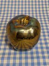 Vtg Brass Apple Paperweight by A & M Leatherlines New York, N.Y. 10012 Rare picture