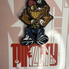 Pinzcity Sitting Scare Bear Hat Pin Limited new picture