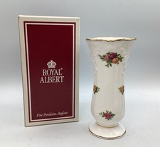 Vtg 1988 Royal Albert Old Country Roses 5.5” Posy Vase w/22k Gold Trim NIB picture