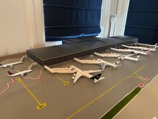 1:400 scale model airport terminal | 15+ gates-wide & narrow body, w/jetbridges picture