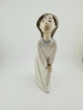 Vintage Lladro Porcelain Figurine Girl Leaning-In For a Kiss  7 1/2 picture