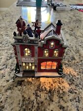 2004 Porcelain Holiday Time Lighted Fire Station Christmas Village Lights Work picture
