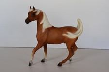 Breyer Traditional Horse #812 Prancing Arabian Stallion Palomino Sham Model picture