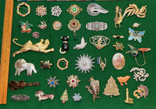 Vintage Lot of 40 Brooches Pins Coro Ambassador Roman JJ Gerry Animals Turtle picture