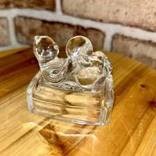 Vintage 1995 Avon 24% Lead Crystal Cat on Pillow Paperweight Figurine France Box picture