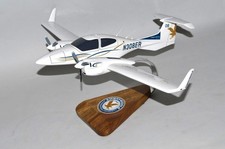 Embry Riddle University Diamond DA-42 Twin Star Desk Top 1/24 Model SC Airplane picture