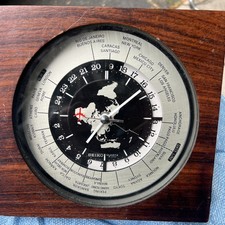Vintage Seiko Real-Time Desk Clock model Q877B W/ Red Plane Second Hand Sharp picture