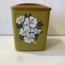 Vintage 1970’s Mustard Yellow Canister White Daisy Floral 5” picture