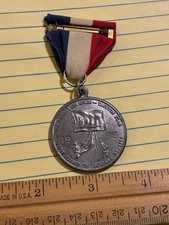 1976 BICENTENNIAL MEDAL TAUNTON MASSACHUSETTS -LIBERTY & UNION FLAG TAUNTON FLAG picture