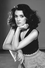 Winona Ryder 8x10 real photo young pose picture