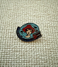 CUBA VINTAGE INTERNATIONAL WOMENS MOVEMENT CUBAN FLAG ENAMEL LAPEL PIN picture