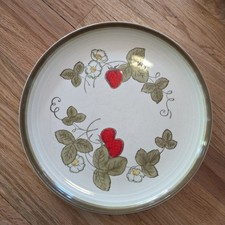 Metlox - Poppytrail - Vernon California Strawberry Dinner Plate *heavy ware* picture