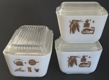 Vtg Pyrex Early American Refrigerator Dish Set with Lids 501- 502 *read picture