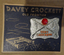 VINTAGE DAVEY CROCKETT PIN DAVY On Card Original picture