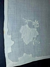 8 MADEIRA EMBROIDERY leaf applique corner dinner napkins 16