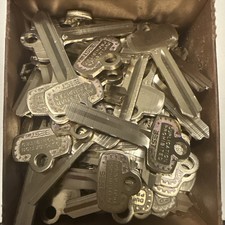 BOX OF 275 Best 1A1G1KS473KS800 Key Blanks, Standard, G Keyway picture