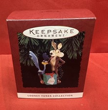 HALLMARK Keepsake 1994 ROAD RUNNER AND WILE E. COYOTE  CHRISTMAS ORNAMENT picture