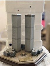 Twin Towers Commemorative World Trade Center 911 NYC Danbury Mint Statue - Read picture