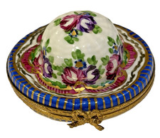 LIMOGES PEINT MAIN Trinket Box-DETAILED Sun HAT/Bonnet ROSE-Floral - Flowers Bow picture