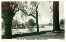 Kingston On Thames Surrey England The River By Canbury Gardens OLD PHOTO picture