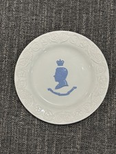 WEDGWOOD EDWARD VIII QUEENS WARE CORONATION PLATE picture