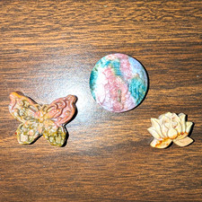 Set of 3 Alashian Agate Carvings picture