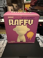 Kidrobot MUNNYWORLD Raffy 4