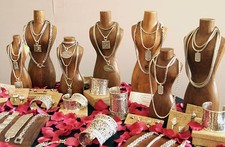 Lois Hill Jewelry at VH1 Big in 2002 Awards Backstage Creations Ta- Old Photo picture