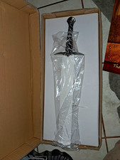 RARE LORD OF THE RINGS/ HOBBIT UNITED CUTLERY UC2892 STING BILBO BAGGINS SWORD picture