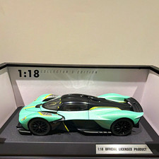1:18 Collector's Edition Aston Martin Valkyrie 2022 Diecast Car w/ Case picture