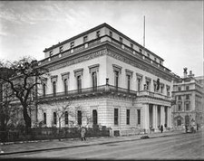 The Athenaeum Club at 107 Pall Mall a gentleman's club established- Old Photo picture