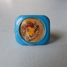 Vintage 1950s BORDEN ELSIE the Cow Premium Plastic Blue Toy Ring picture