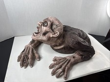 Grandin Road Animated Groundbreaker Zombie Retired Halloween prop Non-working picture
