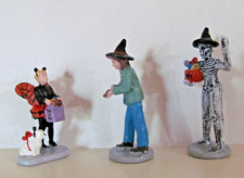 Lemax Spooky Town Figurines - Trick Or Treat Night, Set Of 3 #62610 - NEW 2026 picture