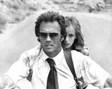 Clint Eastwood as Ben Shockley and Sondra Locke as Gus Mally on a - Old Photo picture