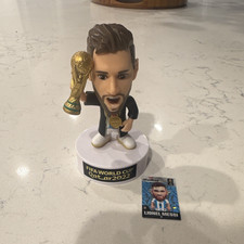 ZURU Ballers Lionel Messi FIFA World Cup Ultra Rare Holographic Figure w/ Card picture